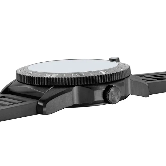 LUMONDI INC Watches Pacific Diver Ripple Dive Watch 39 mm