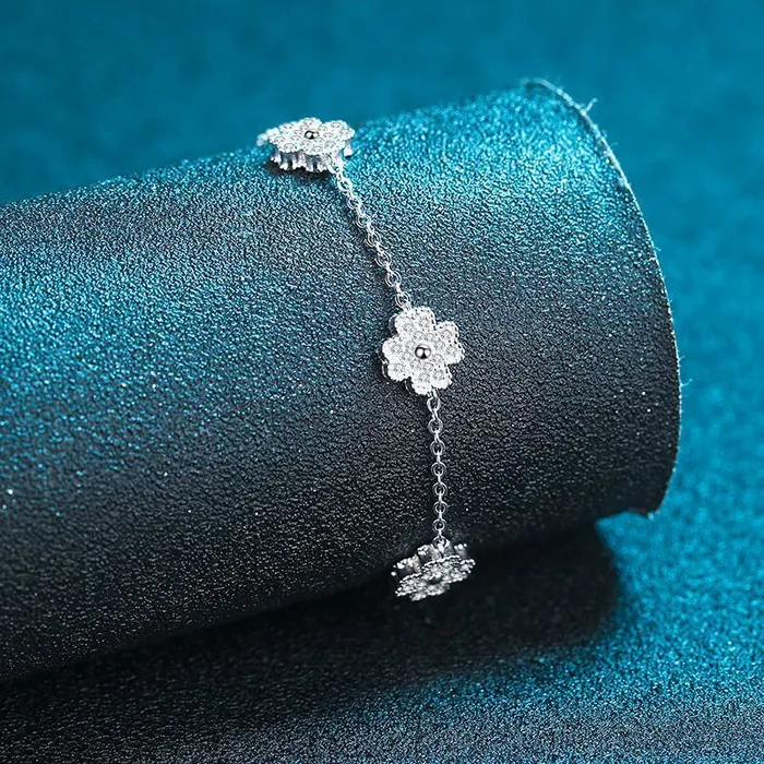Bracelets Trendolla Jewelry Four Leaf Clover Micro Moissanite Bracelet