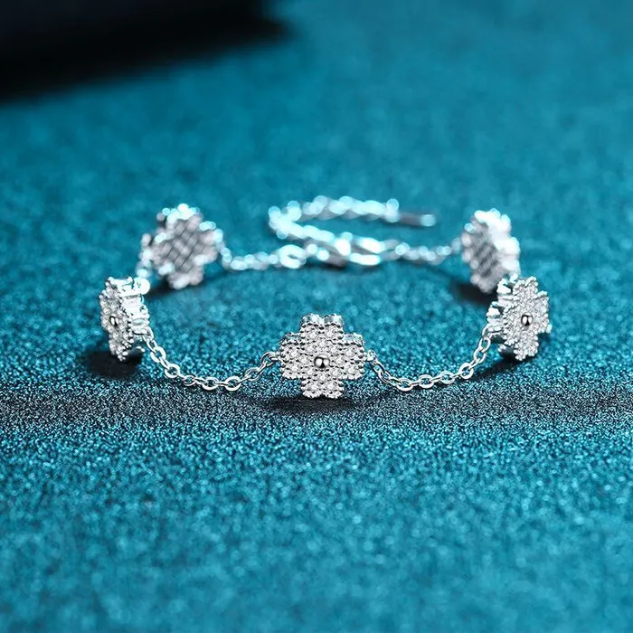 Bracelets Trendolla Jewelry Four Leaf Clover Micro Moissanite Bracelet