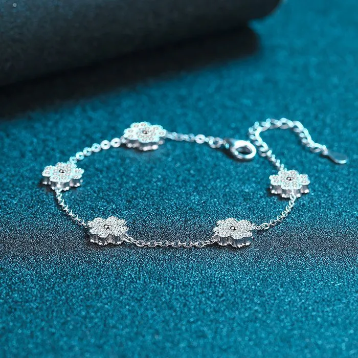 Bracelets Trendolla Jewelry Four Leaf Clover Micro Moissanite Bracelet