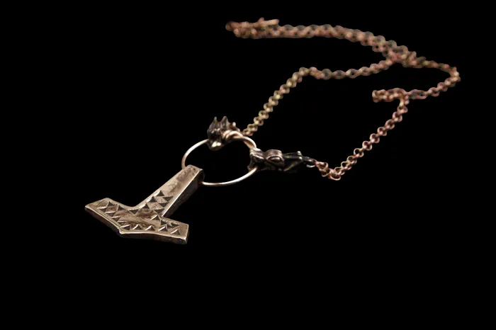 Rings Valhallas silver Stamped Bronze Thors Hammer on Dragon Ring Chain