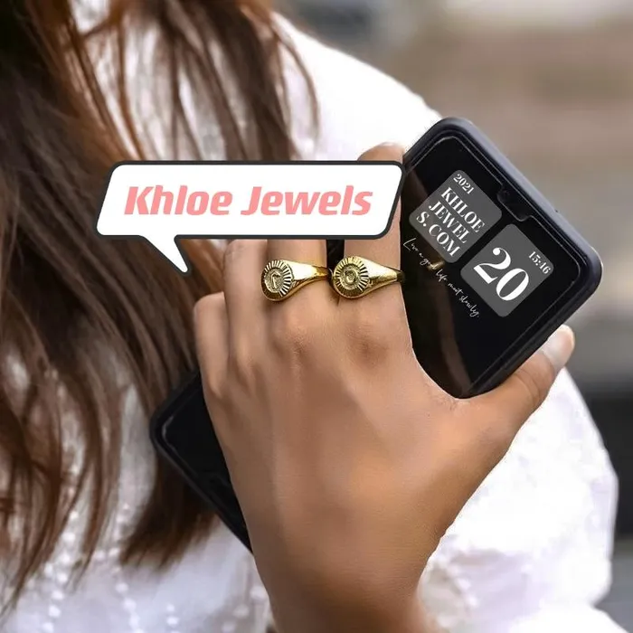 KHLOE JEWELS Necklaces Round Initial Chunky Signet