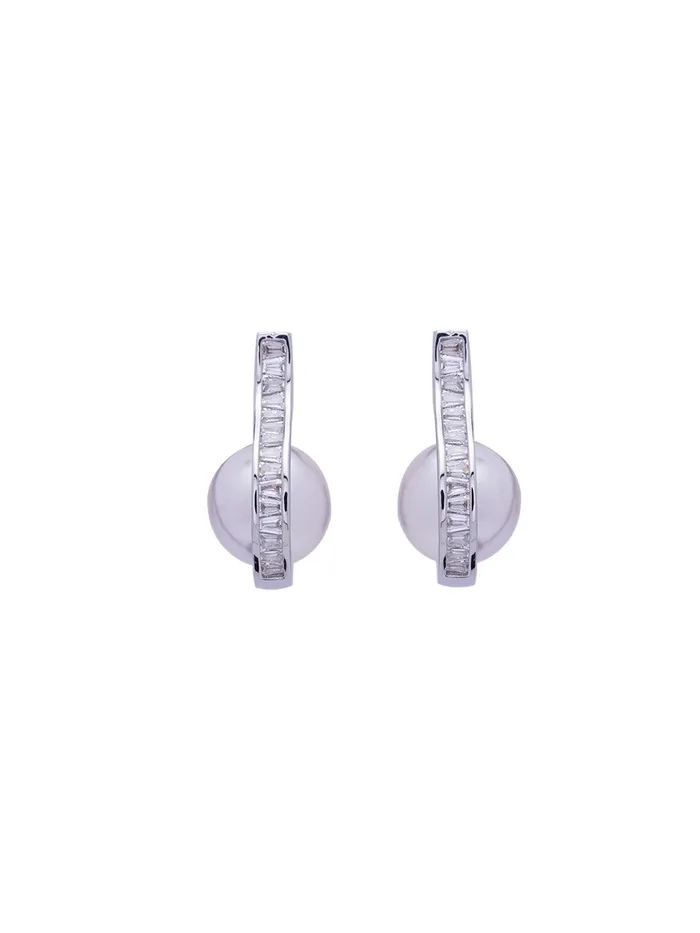 Pearl Struck Stud Earrings Curio Cottage Earrings Pearl Struck Stud Earrings Curio Cottage Earrings