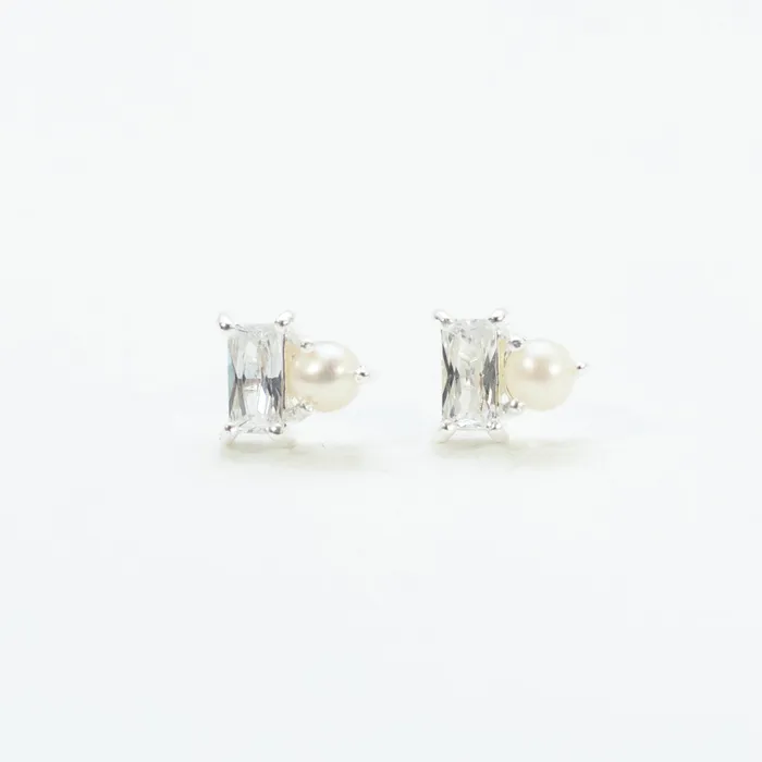 Tashi Rings Silver CZ Baguette Pearl Studs