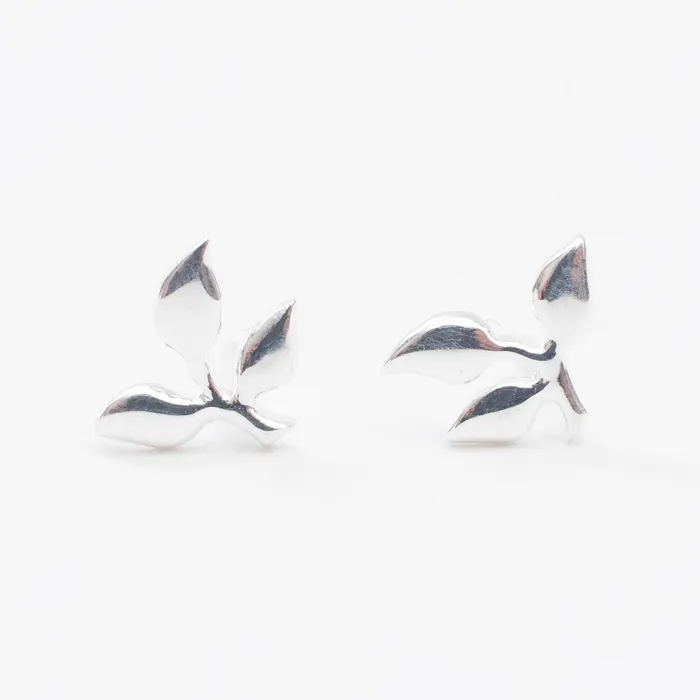 Tashi Rings Silver Three Leaf Studs